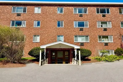 20 Radcliffe Rd #405