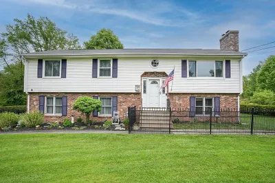 61 Ferry Street 1