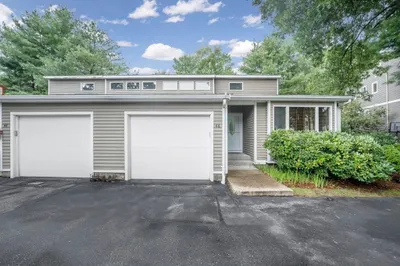 46 Edward Dr #46 1