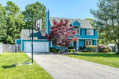 9 Crane Cir 1