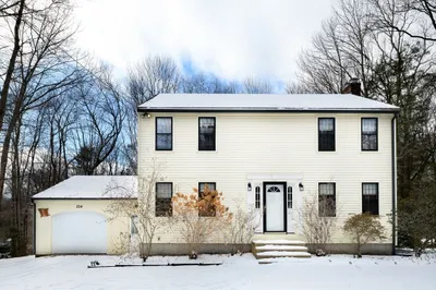 224 Podunk Road 1