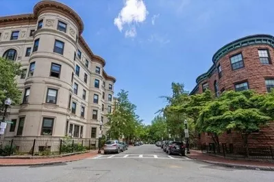 150 Saint Botolph St #12