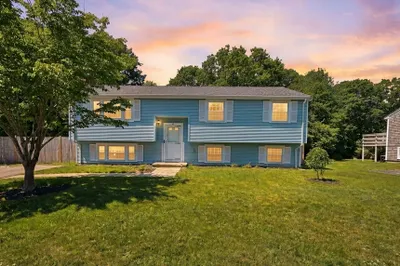 74 Meredith Dr