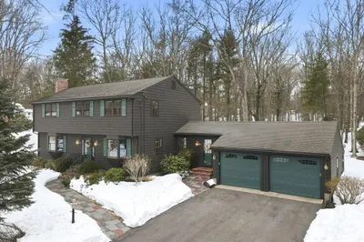 100 Magnolia Dr