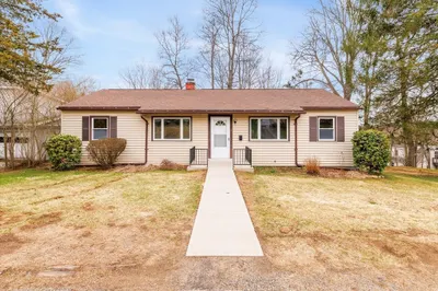 26 Roosevelt Dr