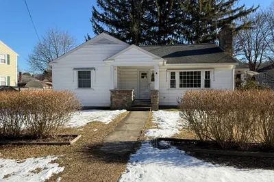 29 Fowler Ave 1