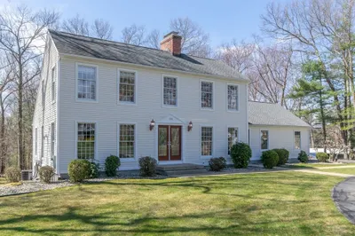 160 Stonehill Rd 1