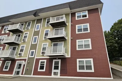 275 West Main St #11