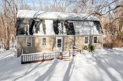 8 Woodchuck Hill Road 1