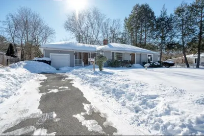 37 Alice Ave
