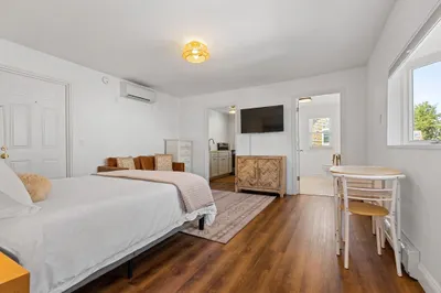 290 Commercial Street #2A
