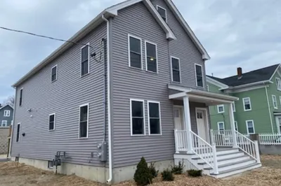 547 Main St #2 1