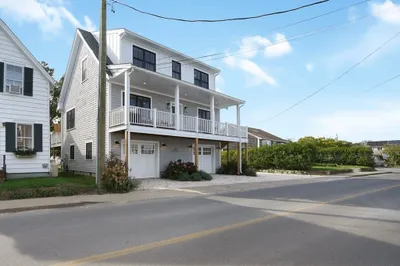 33 Lagoon Pond Road 1