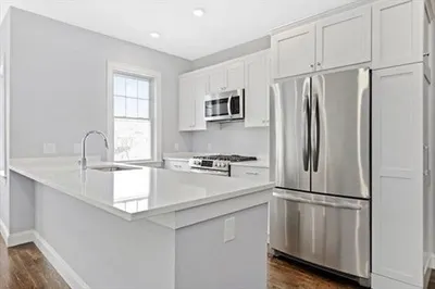 23 Taylor St #4