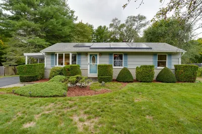 10 Squire Ln 1