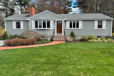 15 Ellen Rd 1