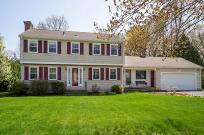 7 Brentwood Drive