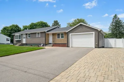 26 Falmouth Dr 1