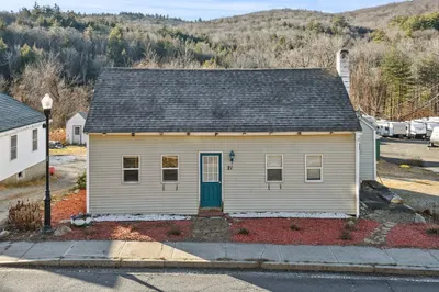21 East Main Street 1
