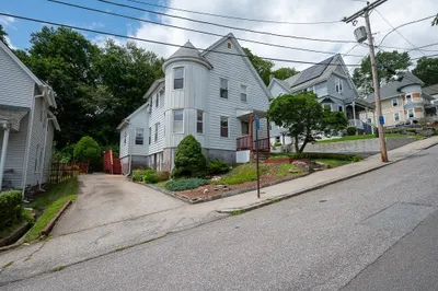 3 Arbor Vitae St 1