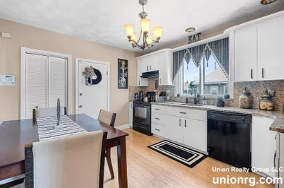 94 Saint Andrew Road #2