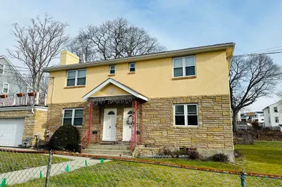 25 Maplewood St #2