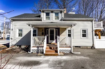 32 Lynn St
