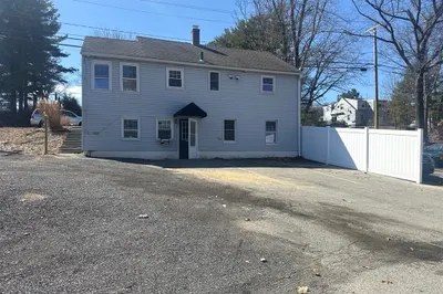 424 Central St 1
