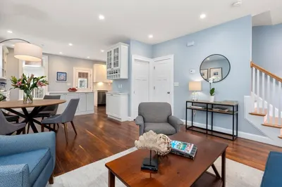 2 Tabor Place