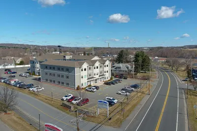 386 Merrimack St #2B 1