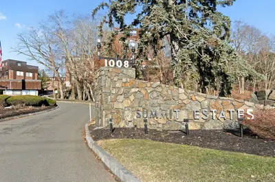 1008 Paradise Road #1M 1