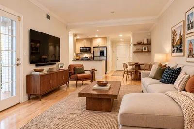 121 Centre St #203 1