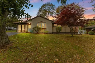 51 Linden Dr 1