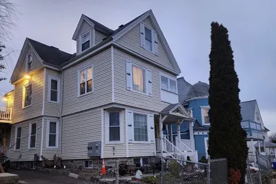 5 Hartford St #1