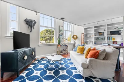 35 Flint St #209