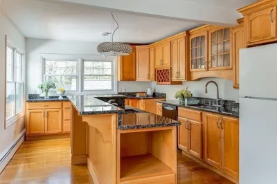 212 West Plain Street ##B 1
