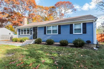 48 Kennedy Cir 1