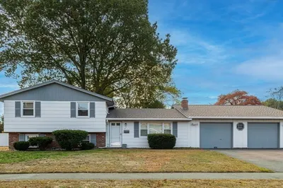 12 Manor Dr