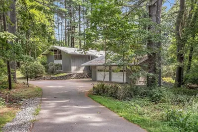 48 Old Lancaster Rd 1