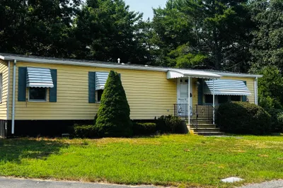 19 Narragansett Drive 1