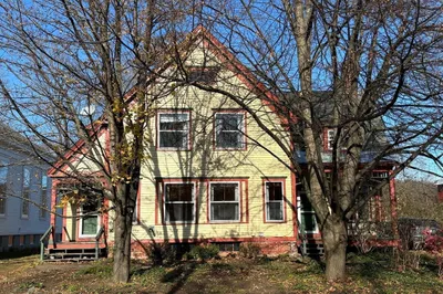 527 Main St