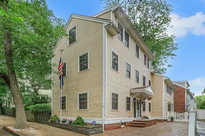 13 Oak St 1