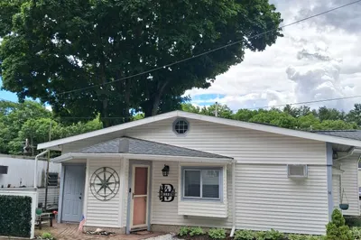 41 Pine Street #16 1