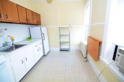8 Fayette St #4R