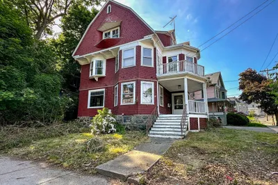 21 Greystone Rd 1