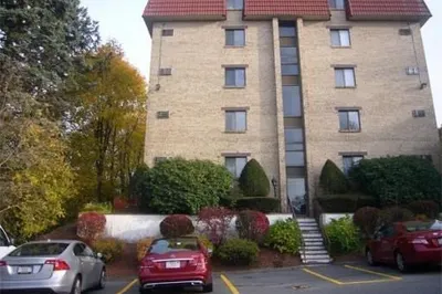 157 Franklin St #D1