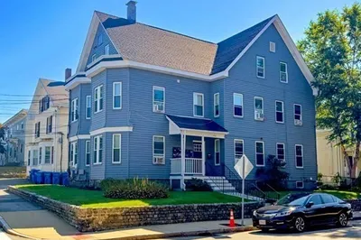 240 Crescent St 1