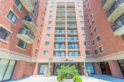 15 North Beacon St #423 1