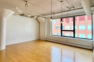 210 South St #11-3