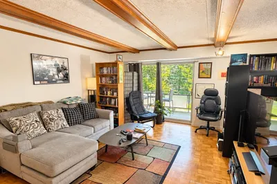 44 Broadlawn Park #12A 1